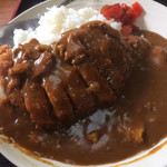 下出羽 内山屋 - 濃色でちょい酸味がアクセントのカレー