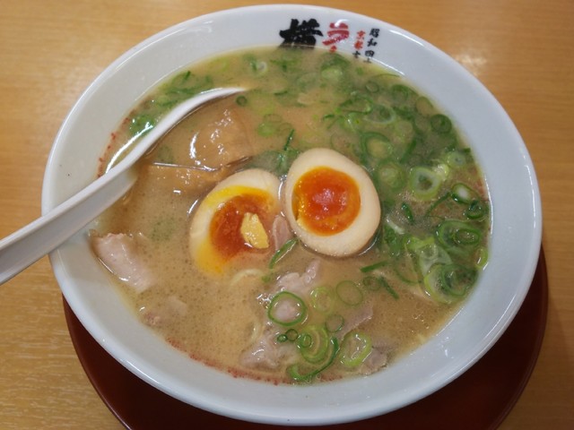 ラーメン 横綱 鈴鹿店 ラーメン ヨコヅナ 白子 ラーメン 食べログ