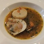 横浜うかい亭 - ソースで少しだけ煮ました