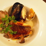 BISTRO POISSON ROUGE - 