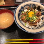 Okinawa Shokudou Baru Ya Para - ラフテー丼(味噌汁付き) 864円