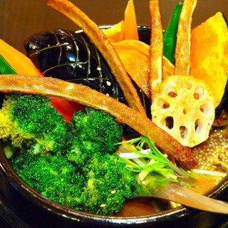 スパイス&ラーメン橙_2