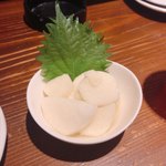 創作鉄板焼 鉄創 - お通し 300円
長芋のわさび漬け