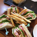 パン工房カフェ 房の駅 - 