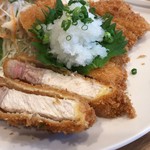 洋食ダイニング 集 - 断面