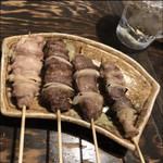 立呑みパラダイス - ・鳥精肉、ラム、豚タン、鶏もつ串