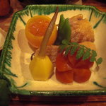 大神 - いくら、隠元、たらこ、慈姑、人参炊き合せ。