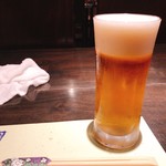 酣 - 生ビール、テーブルセット