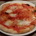 イタリア料理 エ・ヴィータ - 【2019.8.23(金)】マルゲリータピッツア1,250円