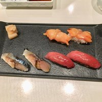 いわ志 本店 - 赤貝、サバ、トロ三貫付き
