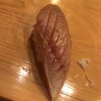 鮨 しゅん輔 阿佐ヶ谷 - 春子鯛。完璧な脱水に思わず脱帽