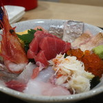 Shounan Uotsuru - 魚屋の海鮮donアップ