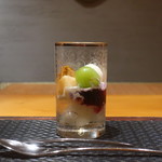 日本料理 幸庵 - シャインマスカット、白桃、梨、ブランデーゼリー、バニラアイスの盛合せ