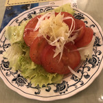 三好弥 - トマトサラダ ¥320