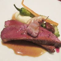 レグリエ - 鴨を選びました　もう一つのチョイスは牛ほほ肉の赤ワイン煮でした