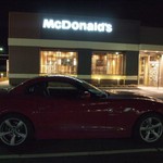 マクドナルド - こちらは駐車場、店内広めです。