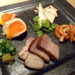 炭火焼き鶏とスパイスカレー 日本橋室町 ハラカラ - 