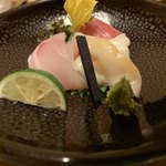 日本料理 たかむら - 秋田産羽太、三陸石垣貝、大船渡本鮪