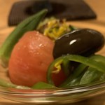 日本料理 たかむら - アメーラトマト、大黒しめじ、鱧ざく、ミニオクラ、万願寺とうがらし