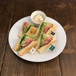 日暮館 - BLTサンドイッチ