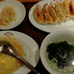渋谷餃子 - “チャーハン餃子定食”