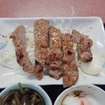 和楽居とべ - やや甘めの味付け卓上の七味唐辛子と相性良し