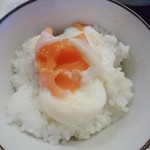 和楽居とべ - ご飯を半分おかわりして、温泉卵で〆