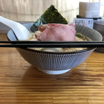 中華そば よしかわ - 丼は、多分普通盛りと一緒。