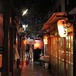 わが家 - 「みろく横丁」の六日町サイドに