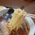 Kuidokoro Momoya - 中細麺