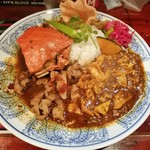 大衆中遊華食堂 八戒 - 「渡り蟹カリィ」今月のカリィ、(３種あいがけ)