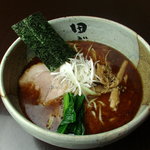 麺処 田ぶし - 料理写真:本家田ぶしらーめん。人気№1！鰹の香りのインパクトとまろやかなとんこつのコクが絶妙！