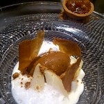 レストラン バカール - 洋梨の焼かないタルト　焼き菓子添え