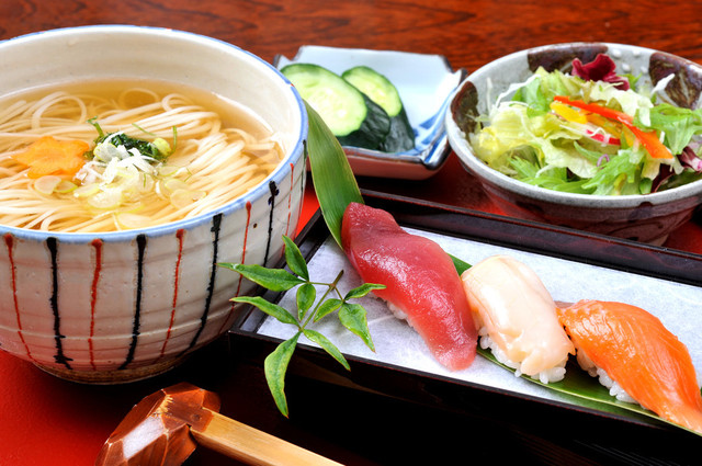 稲庭うどん 瀧さわ家（【旧店名】稲庭うどん 七代養助 松島店） - 陸前浜田（うどん）の写真