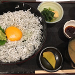 Kawahachiya - しらす丼 650円