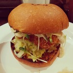 deli fu cious - 昆布〆フィッシュバーガー　税抜1000円