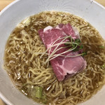 煮干ラーメンとローストビーフ パリ橋 - 煮干しラーメン（白・煮干し系）