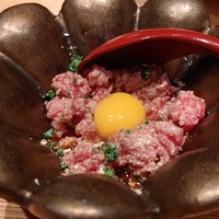 焼肉すどう 春吉 - 最初はユッケ様♪これやばい♡