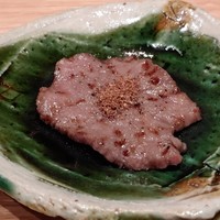 焼肉すどう 春吉 - 厚切りにタンを山椒で頂きます♡
