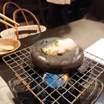 禅紫 - 活きタコ酒盗石焼き