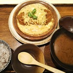 Atsugiri Tonkatsu Maruta Mi-To - ロースかつ鍋定食 1,290円