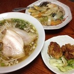 中華 虎楼 - 八宝菜とラーメン定食