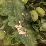 千番 - 緑色が擦られたニンニクです結構きついが美味しい