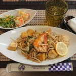 タイ料理 クゥンクワン - パッタイ￥950-