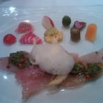 アマルフィイ・モデルナ - 前菜はカルパッチョ、野菜が色々でうれしい