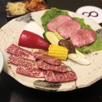 川崎名物 炭火焼肉 食道園 - 