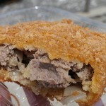 肉の相川商店 - （2019/6月）「館山メンチ」断面