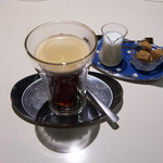 マザーエスタ - ドリンク写真:食後のコーヒーと・・