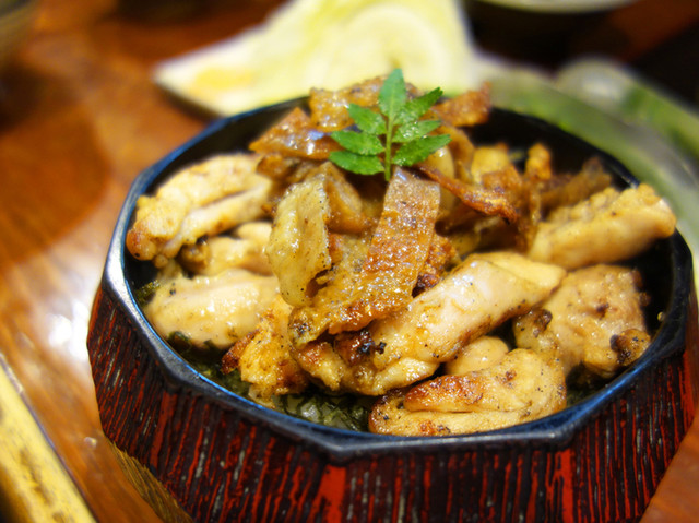 中洲の鶏料理専門店で水炊き とりまぶしコース とりまぶし By Hakata Ann とりまぶし 中洲川端 郷土料理 その他 食べログ 中洲の鶏料理専門店で水炊き とりまぶしコース とりまぶし By Hakata Ann とりまぶし 中洲川端 郷土料理 その他 食べログ