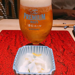 Hakata Yakitori Yasaimaki Motsunabe Katsugiya - 生ビール サントリー香るエール 580円
      お通し 300円